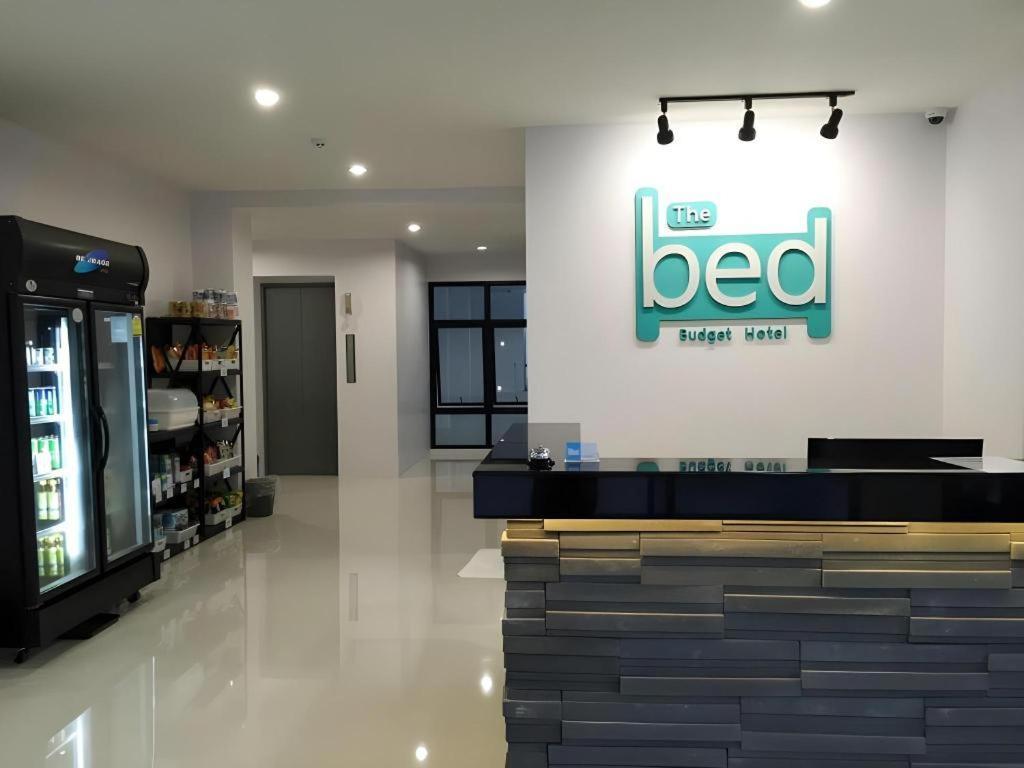 The Bed Hotel Пхитсанулок Экстерьер фото
