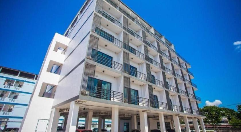 The Bed Hotel Пхитсанулок Экстерьер фото